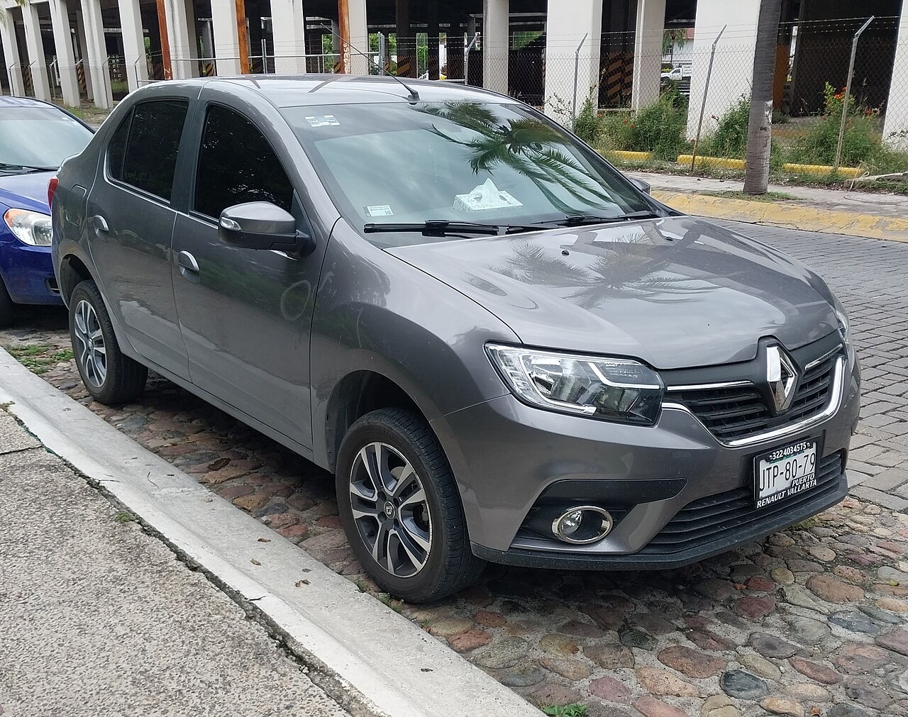 RENAULT LOGAN